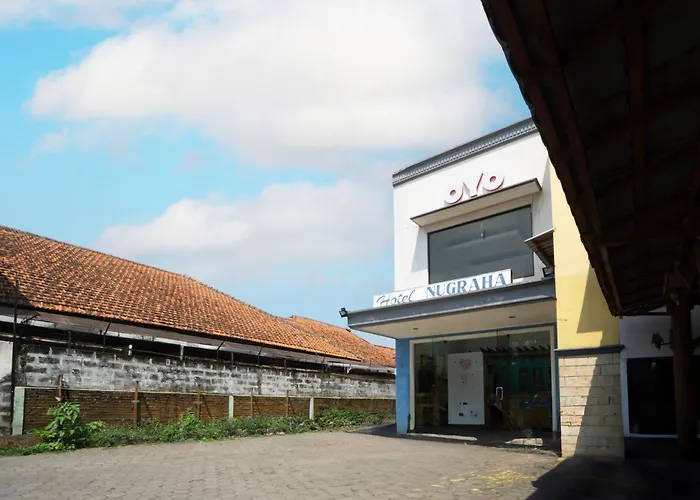 Hotel O Arjosari Near Plaza Araya Formerly Hotel Nugraha Malang